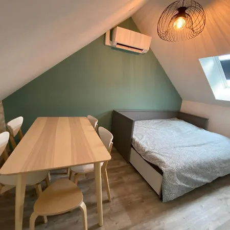 Logement Loire Climatise, La Halte De Cuze, Aux Abords De La Loire A Velo Huismes Exterior photo