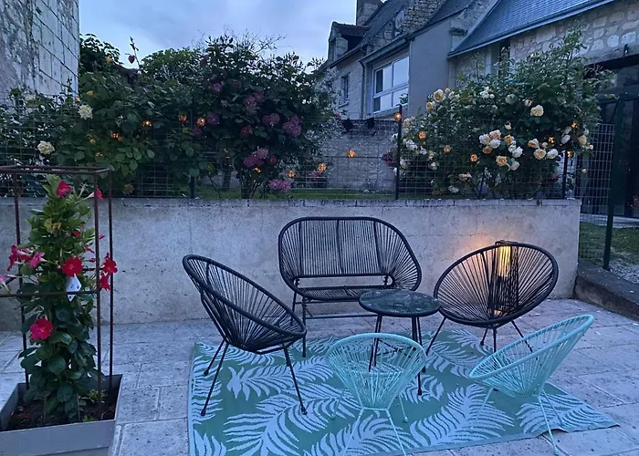 Logement Loire Climatise, La Halte De Cuze, Aux Abords De La Loire A Velo