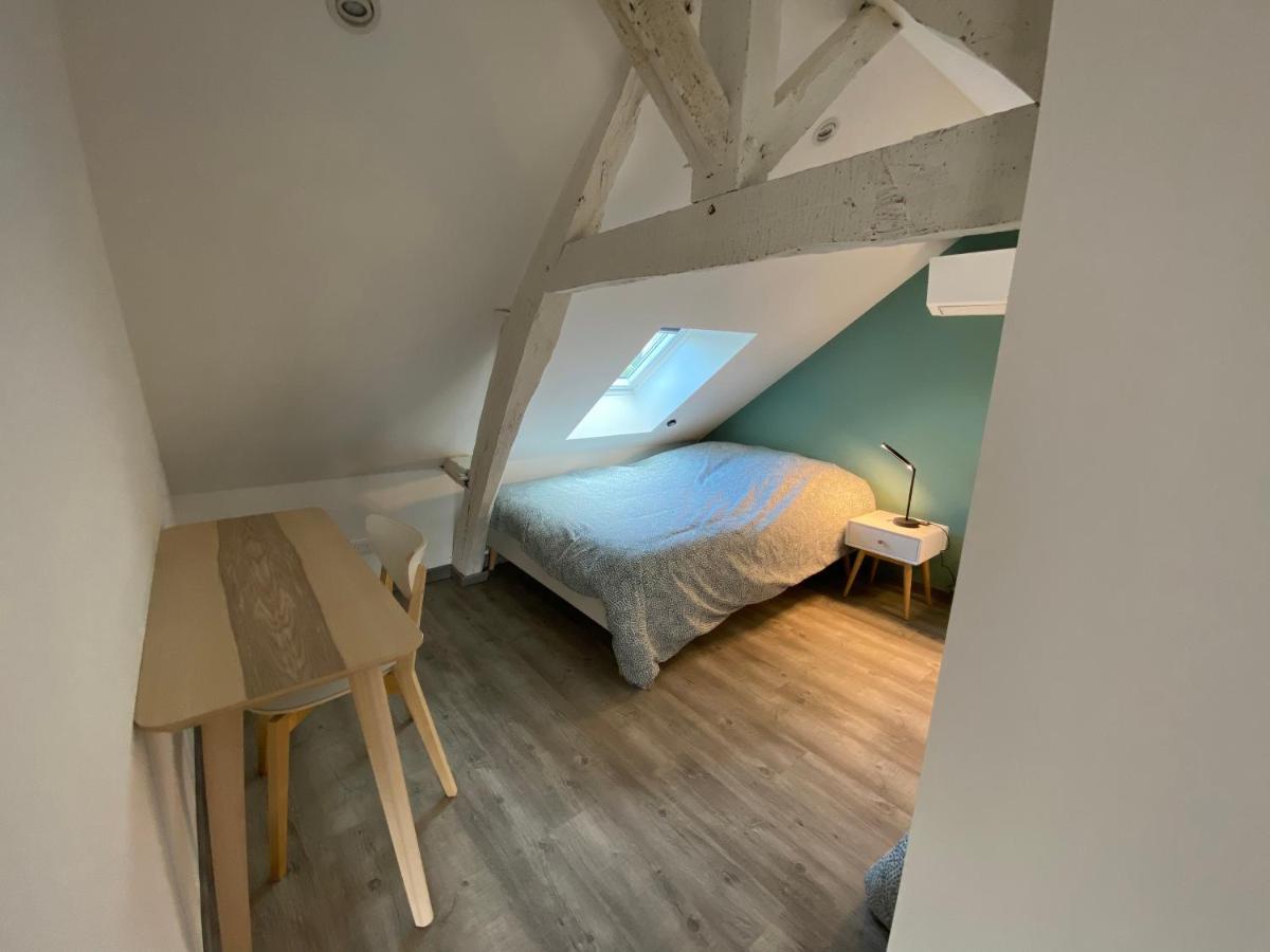 Apartment Loire Climatise, La Halte De Cuze, Aux Abords De La Loire A Velo