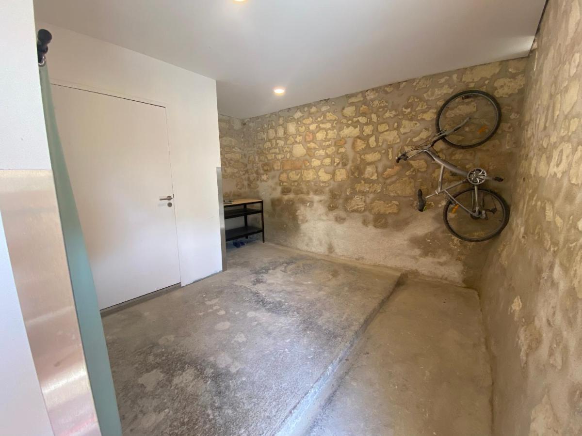 Loire Climatise, La Halte De Cuze, Aux Abords De La Loire A Velo * Huismes